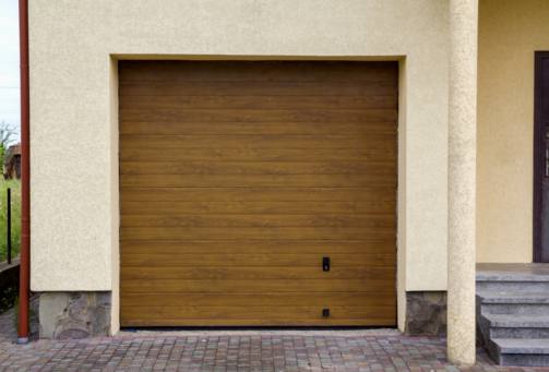 Miksi autotallin ovensaranojen säätäminen on tärkeää kodin turvallisuuden ja suojan kannalta
