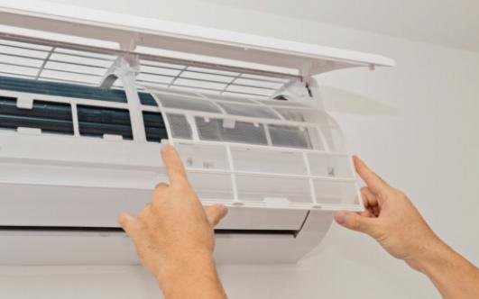 Itseasennusvinkkejä kannettaville ilmastointilaitteille: Pysy viileänä koko kesän