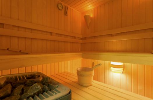 Päivitä kotiasi perinteisellä saunalla terveellisemmän elämäntavan saavuttamiseksi